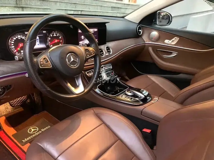 Mercedes-Benz E-Class 2017 photo 2