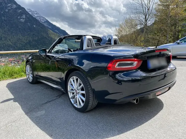 Fiat 124 Spider Lusso