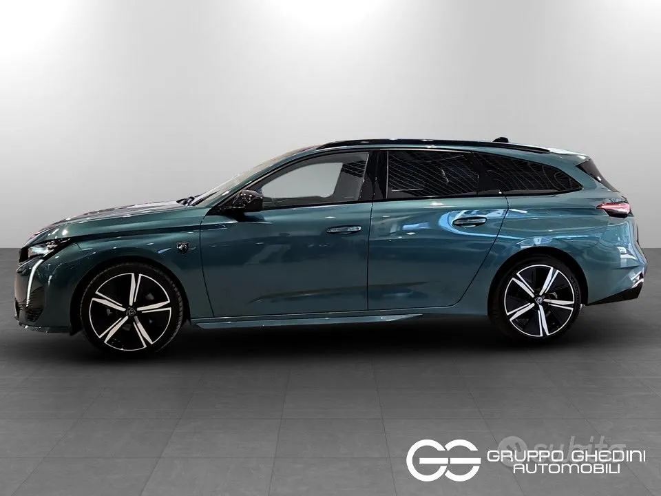 Peugeot 308 2022 photo 2