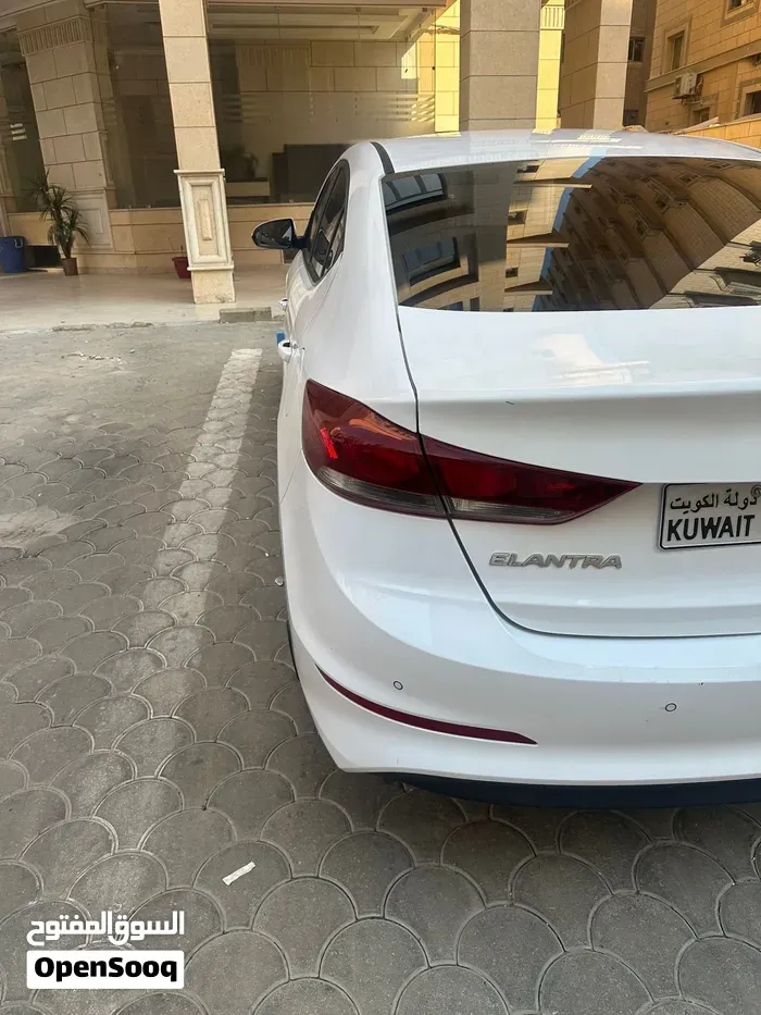 Hyundai Elantra 2019 photo 5