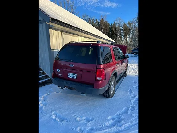 Ford Explorer 2003 photo 2