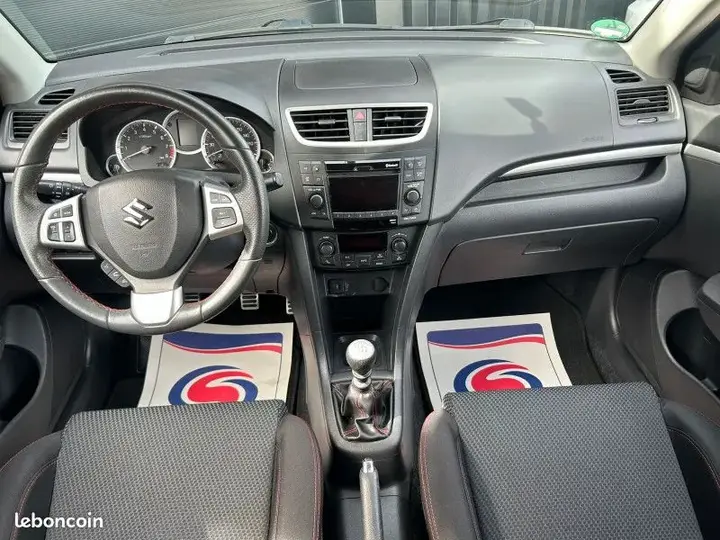 Suzuki Swift 2012 photo 4