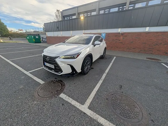 Lexus Nx450H+ 2022 photo 4