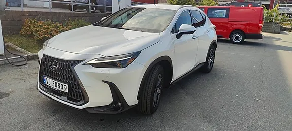 Lexus Nx450H+ 2022 photo 2