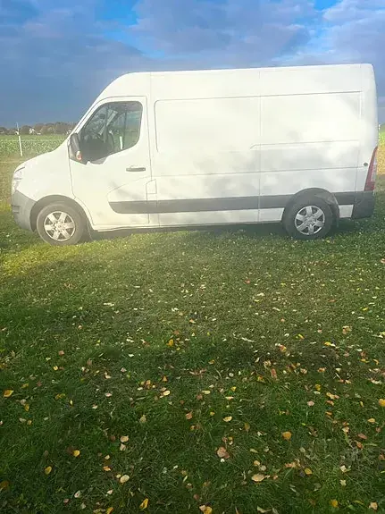 Nissan Nv400