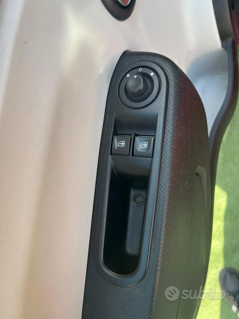 Renault Twingo 2015 photo 4