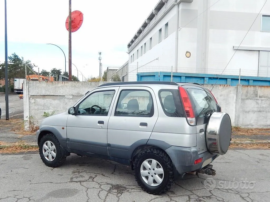 Daihatsu Terios 2003 photo 4