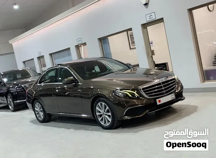 Mercedes-Benz E 200