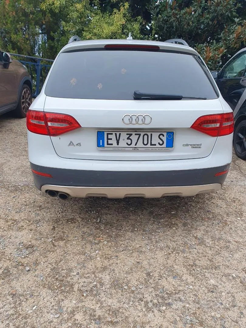 Audi A4 2014 photo 2