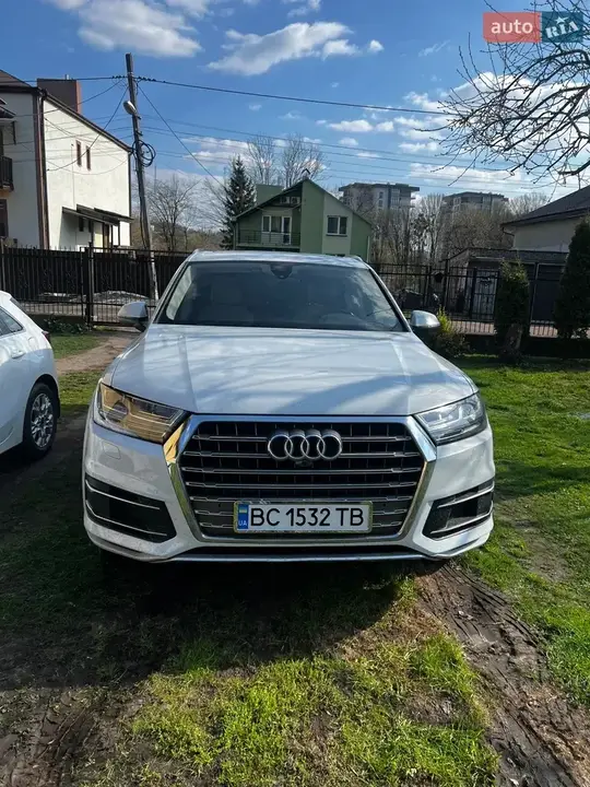 Audi Q7 2019 photo 2