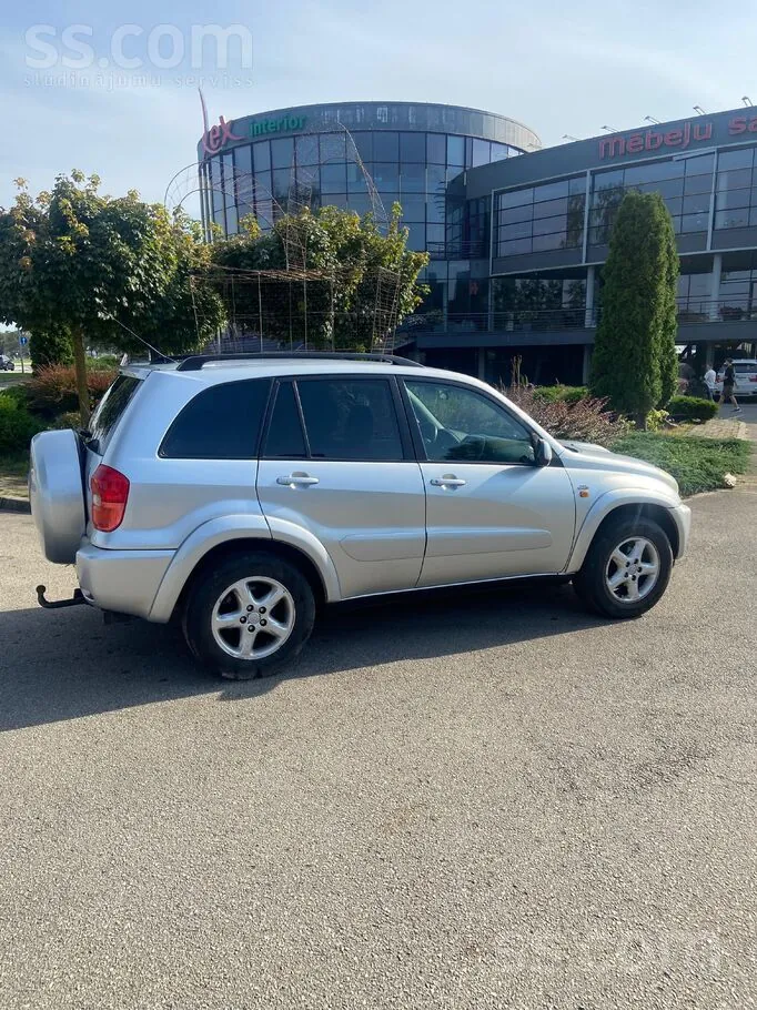 Toyota Rav4 2003 photo 2