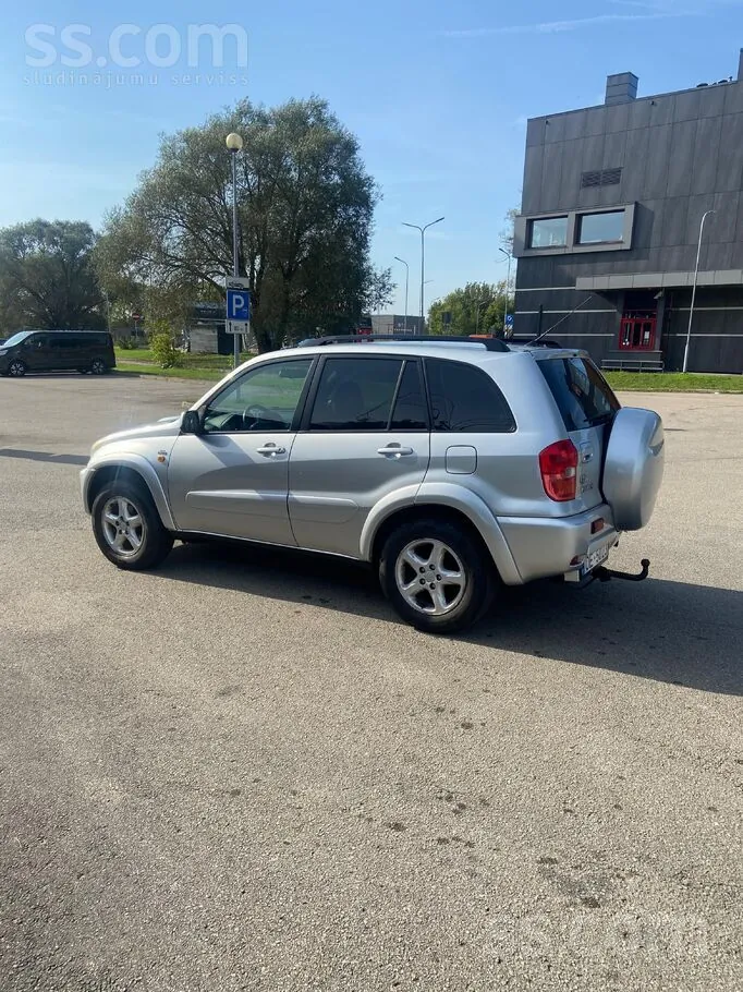 Toyota Rav4 2003 photo 3