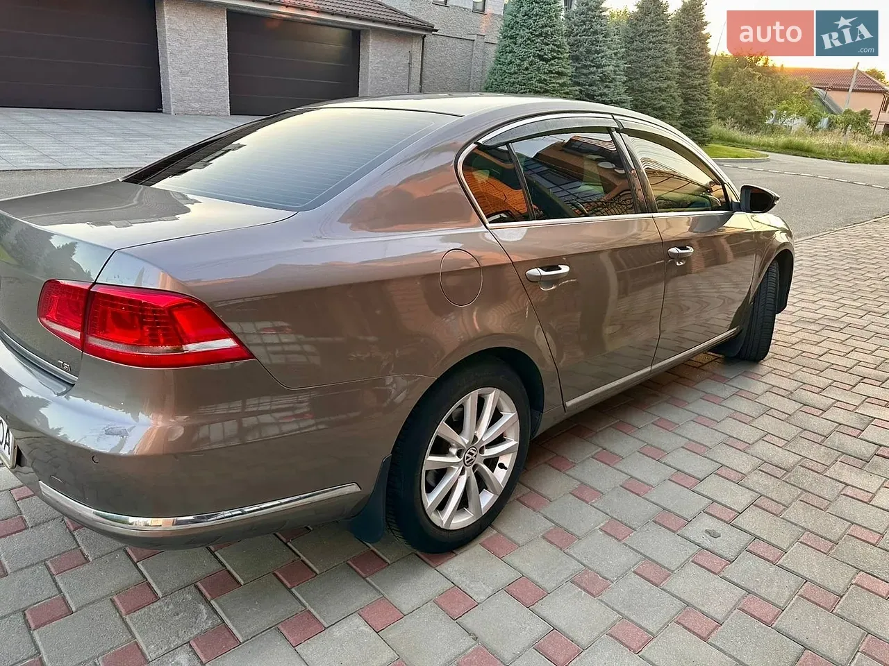 Volkswagen Passat 2011 photo 3
