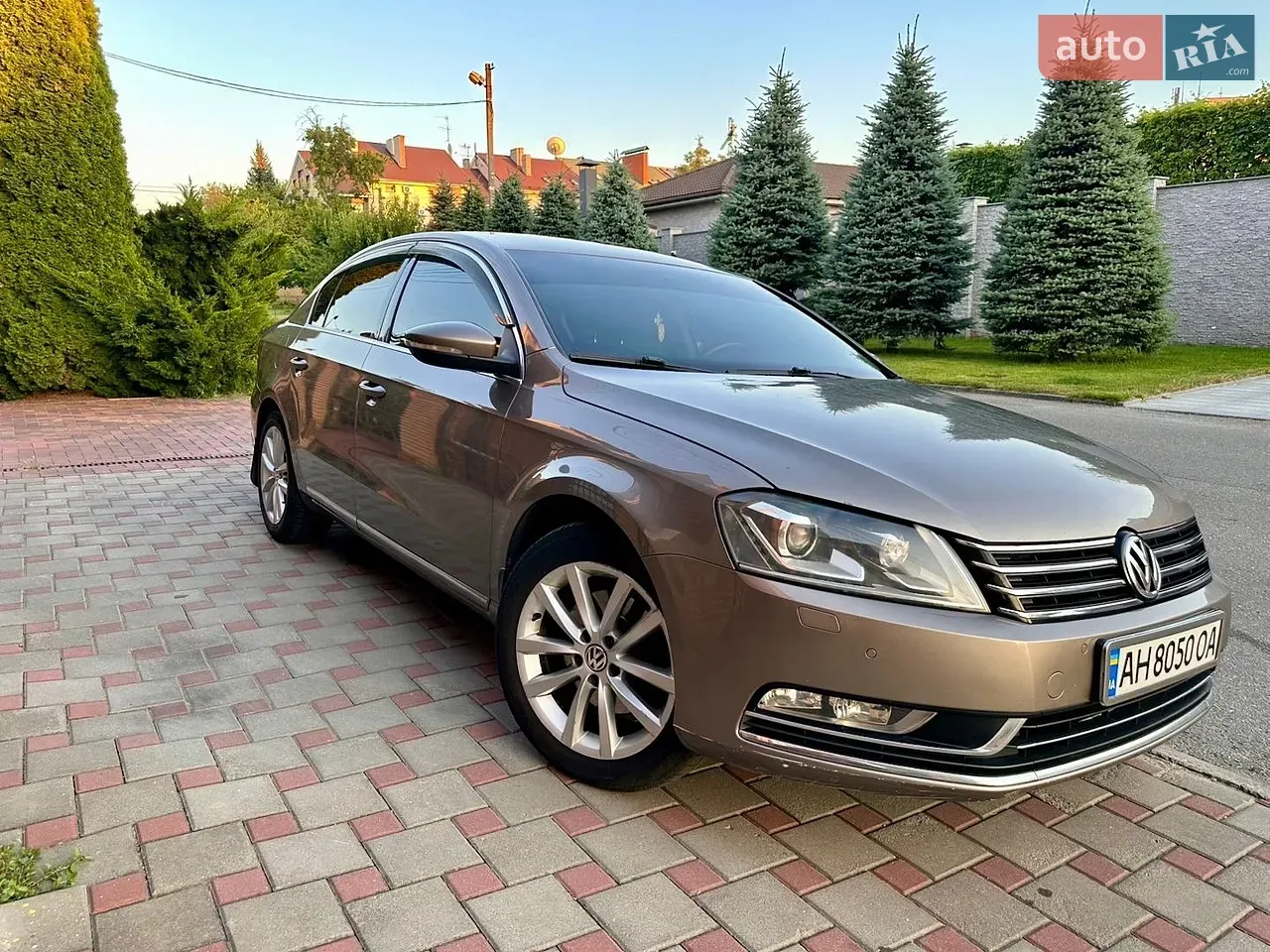 Volkswagen Passat 2011 photo 2