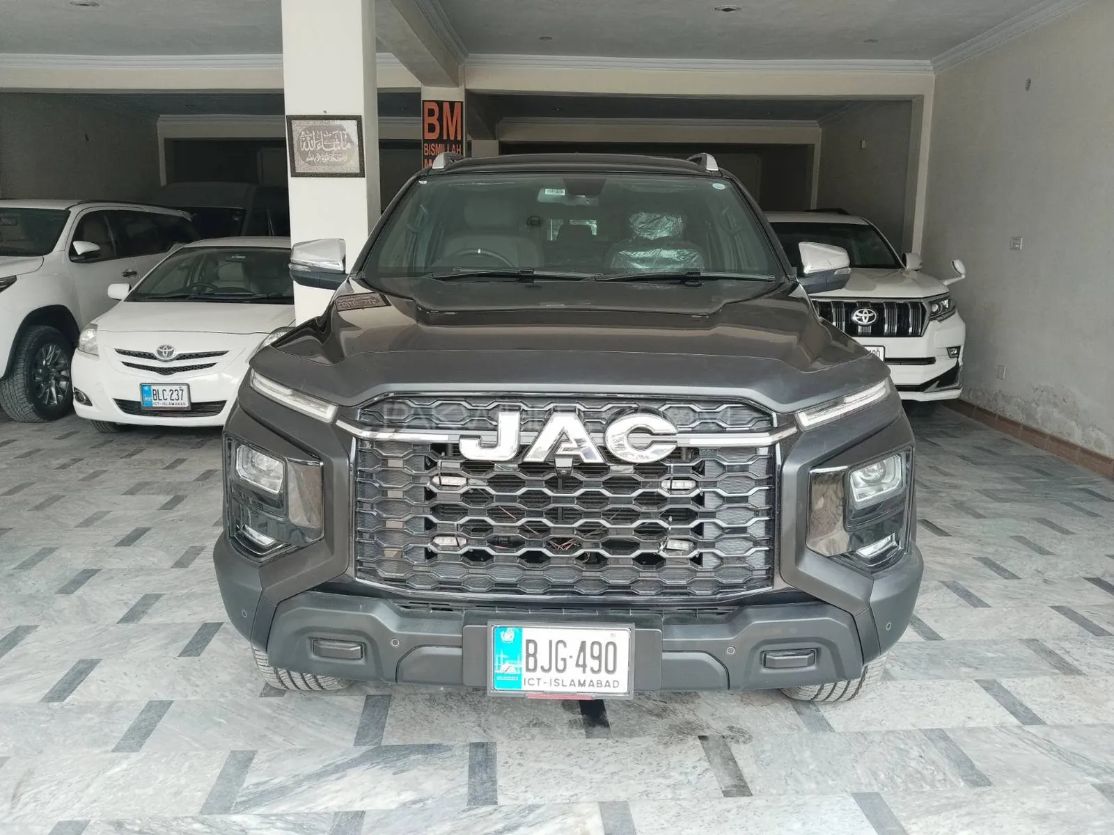 JAC T9