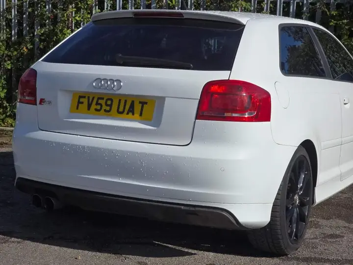 Audi S3 2010 photo 3
