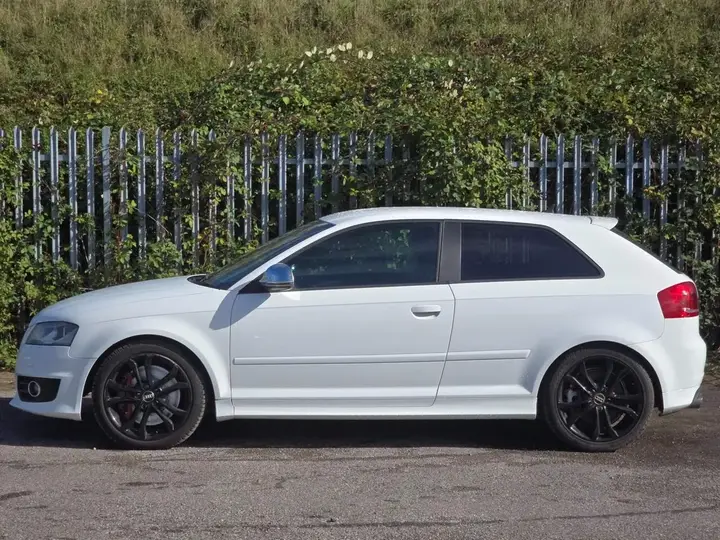 Audi S3 2010 photo 5
