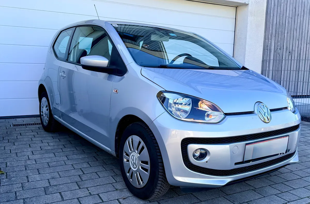 Volkswagen Up 2012 photo 2