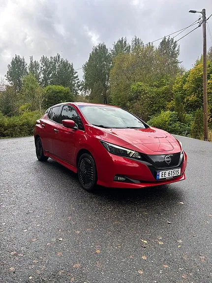 Nissan Leaf 2023 photo 2
