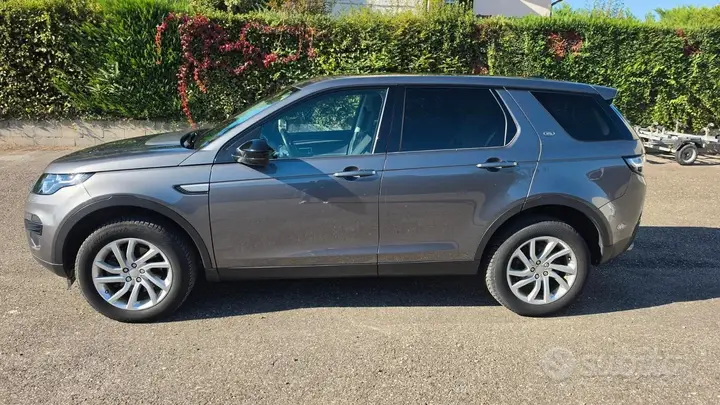 Land Rover Discovery Sport 2016 photo 2