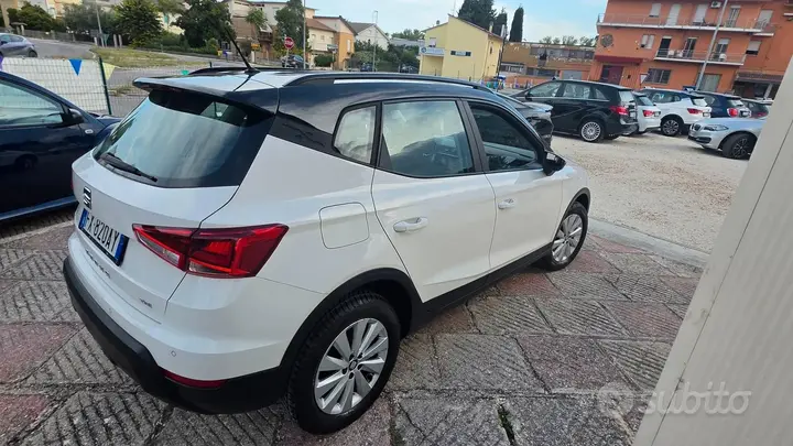 Seat Arona 2019 photo 5