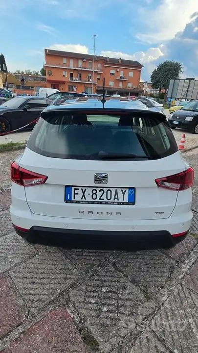 Seat Arona 2019 photo 4