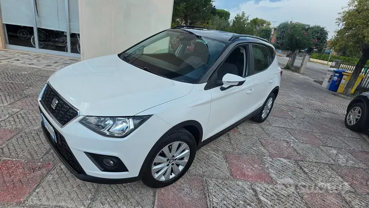 Seat Arona 2019 photo 2