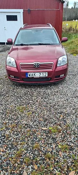 Toyota Avensis 2004 photo 2