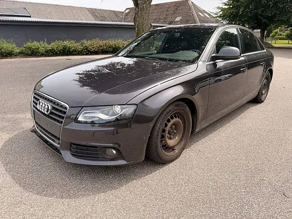 Audi A4 2008 photo 2