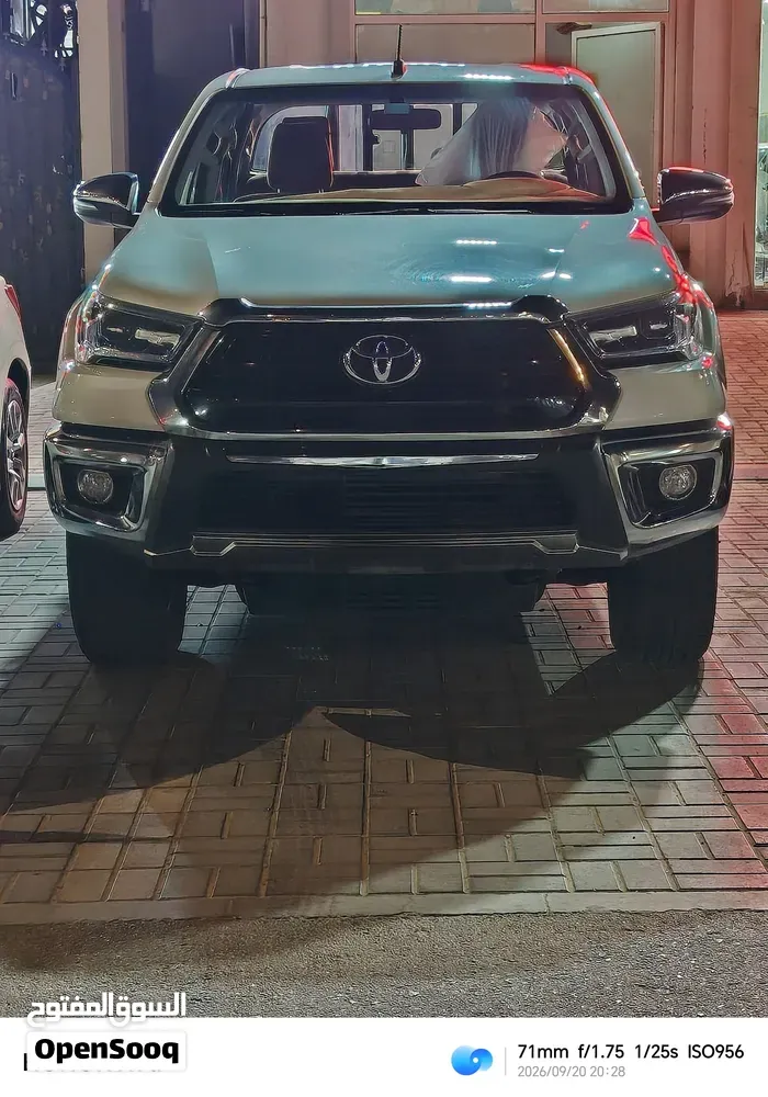 Toyota Hilux 2025 photo 2