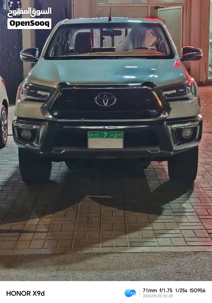 Toyota Hilux 2025 photo 3