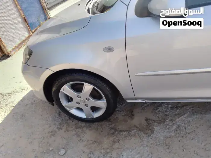 Mazda 2 2007 photo 4