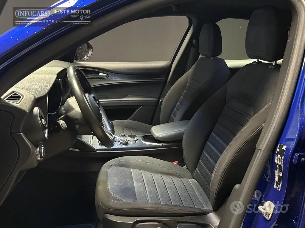 Alfa Romeo Stelvio 2023 photo 5