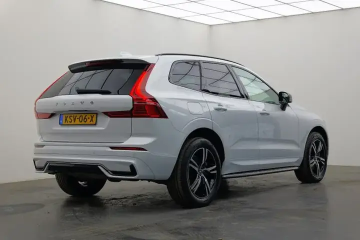 Volvo Xc60 2021 photo 2