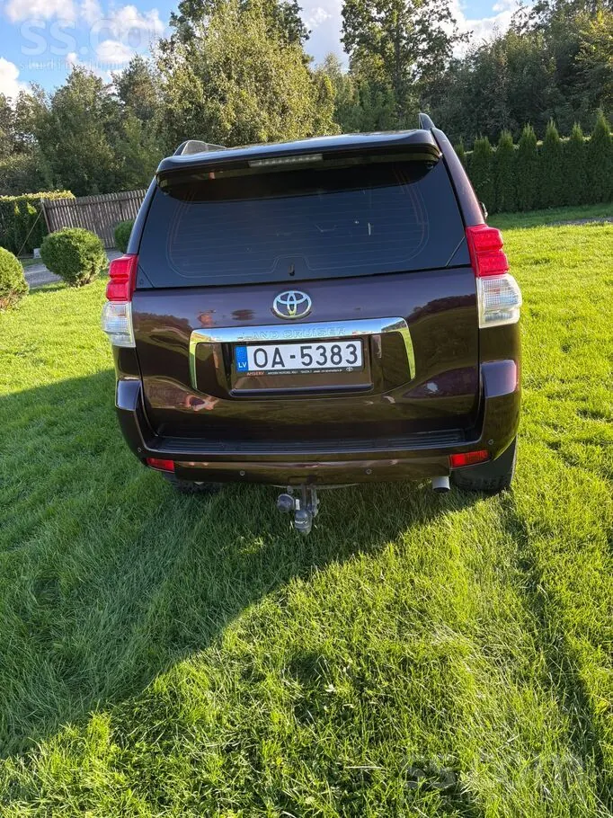Toyota Land Cruiser Prado 2012 photo 5