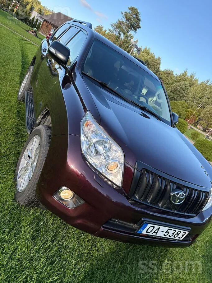 Toyota Land Cruiser Prado 2012 photo 2