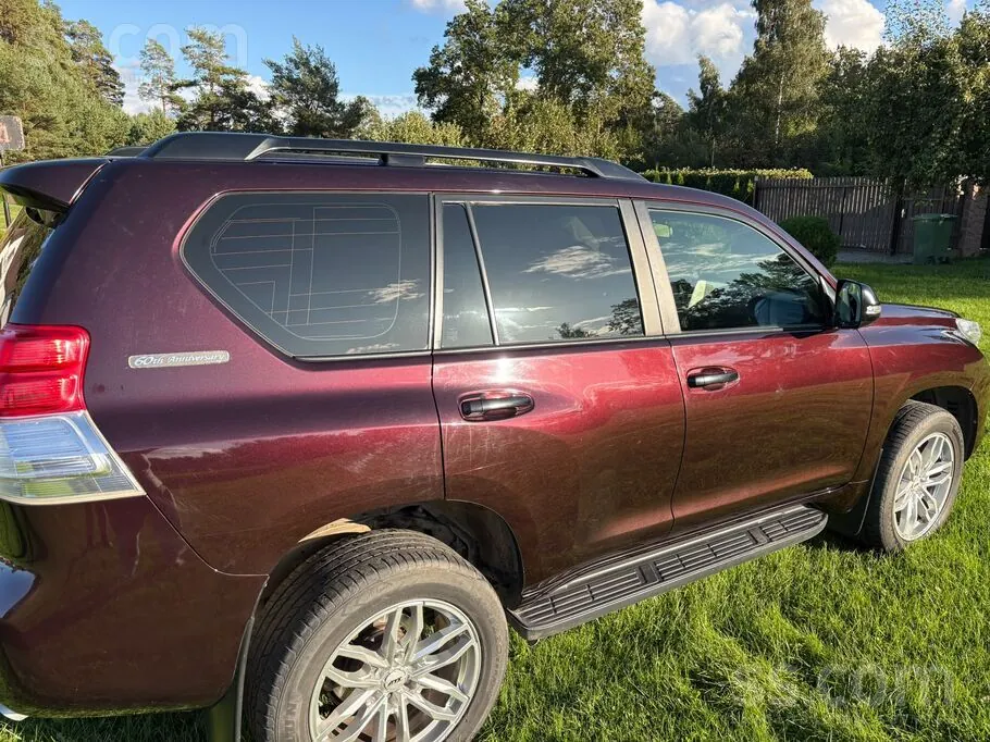 Toyota Land Cruiser Prado 2012 photo 4