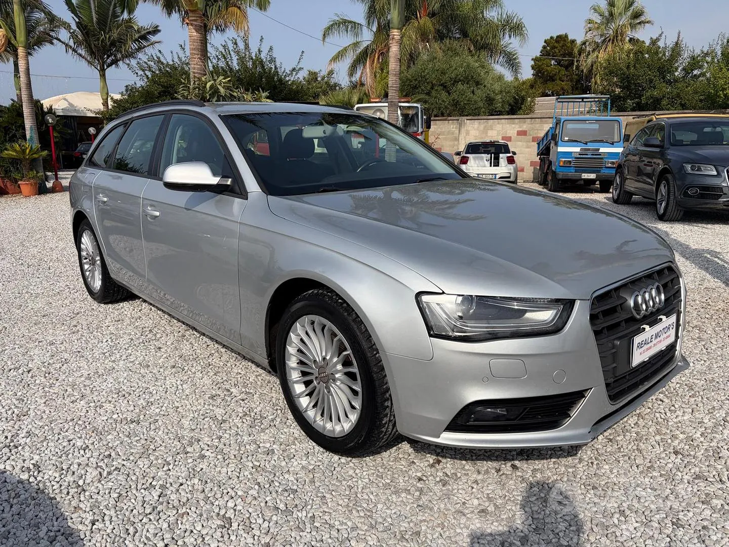Audi A4 2014 photo 2