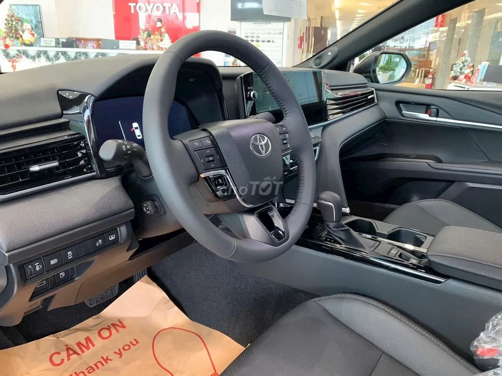 Toyota Camry 2026 photo 4