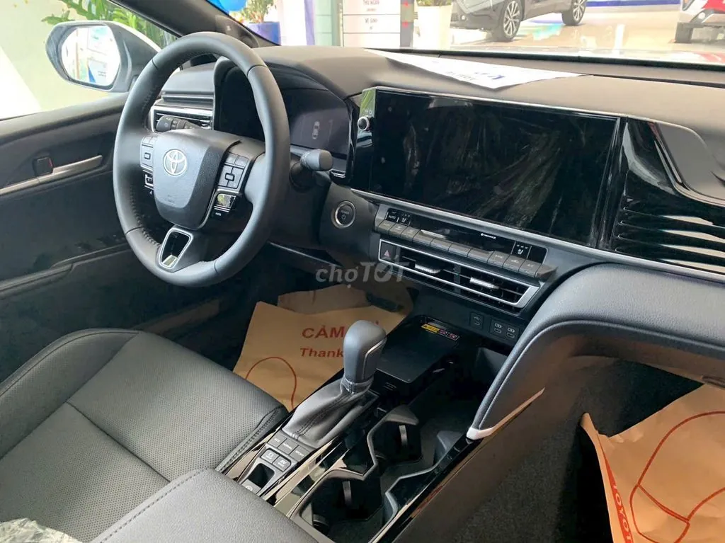 Toyota Camry 2026 photo 5