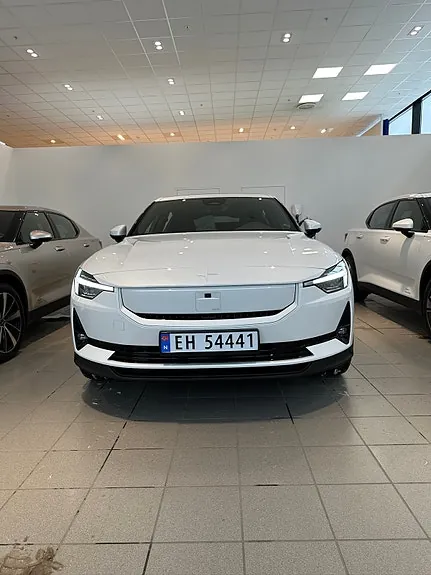 Polestar 2 2024 photo 2
