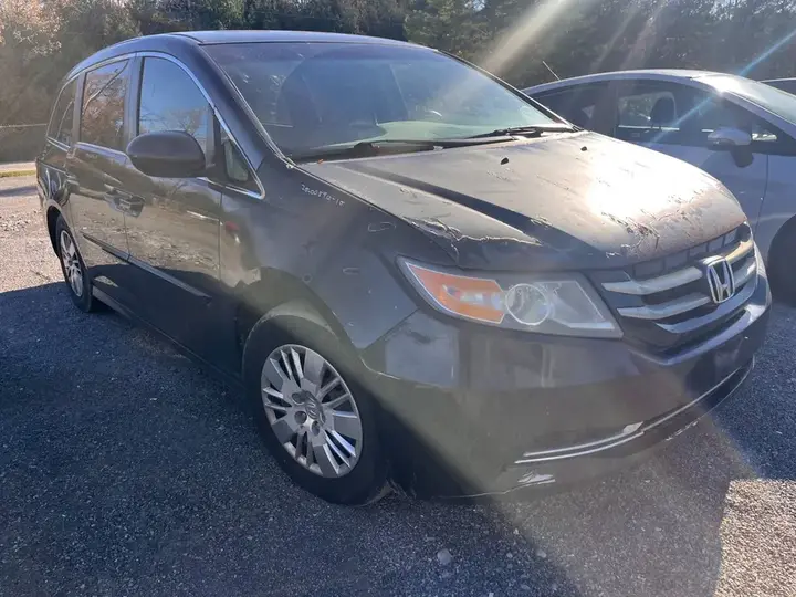Honda Odyssey 2016 photo 2