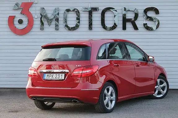 Mercedes-Benz B 180 2015 photo 5