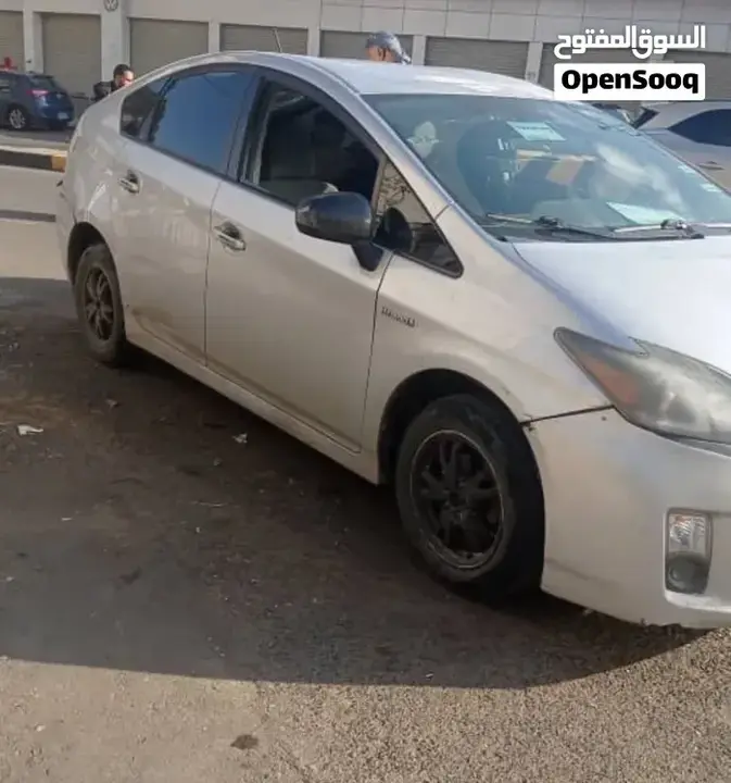 Toyota Prius 2011 photo 2