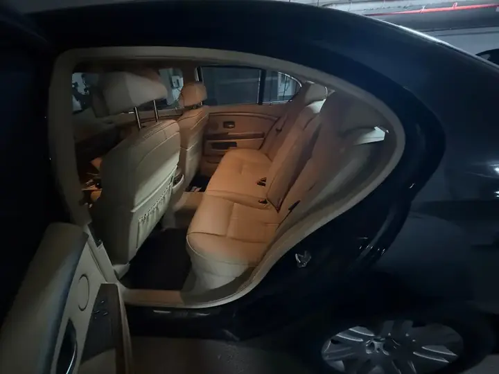 BMW 7 Series 2005 photo 5