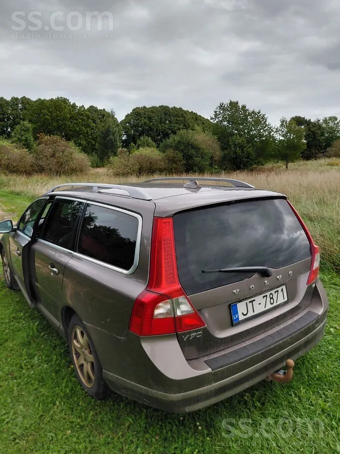 Volvo V70 2009 photo 4