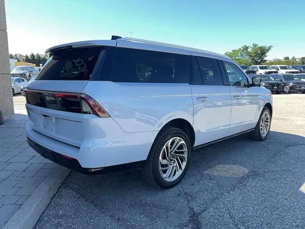Lincoln Navigator 2025 photo 5