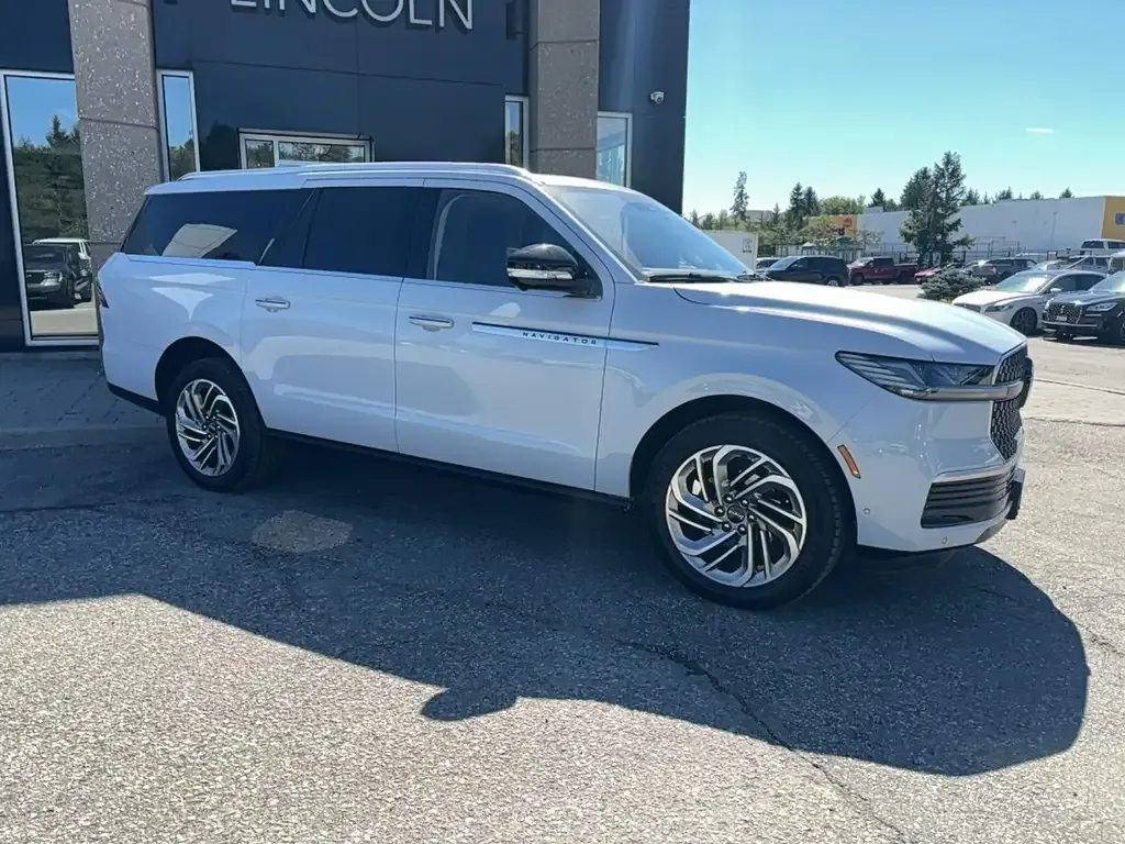 Lincoln Navigator 2025 photo 3