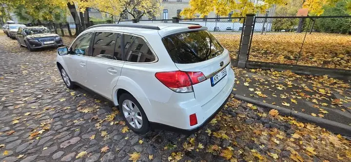 Subaru Legacy 2010 photo 3