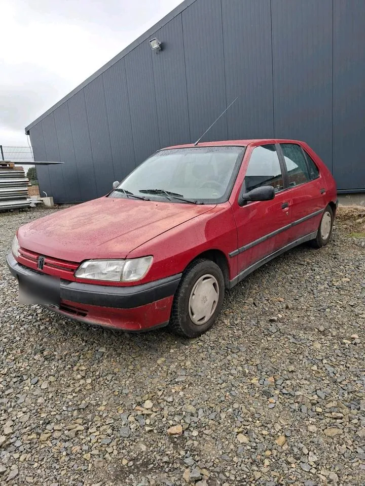 Peugeot 306
